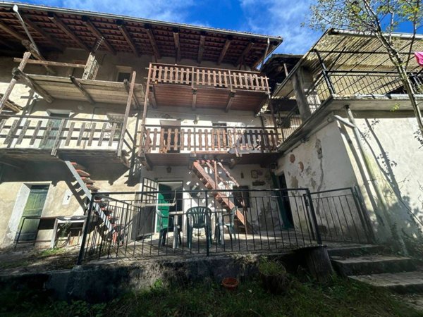 casa indipendente in affitto a Rocca Canavese