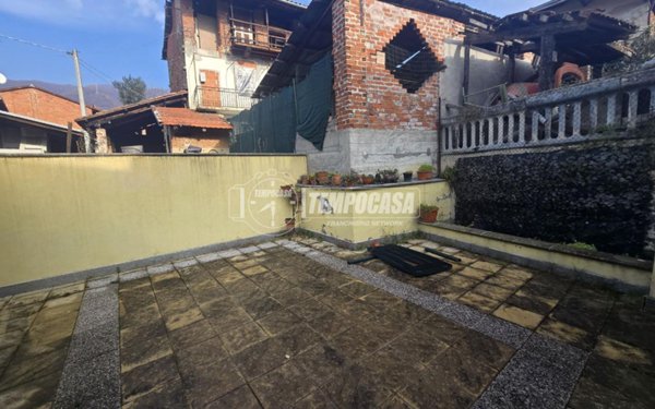 casa indipendente in affitto a Rocca Canavese