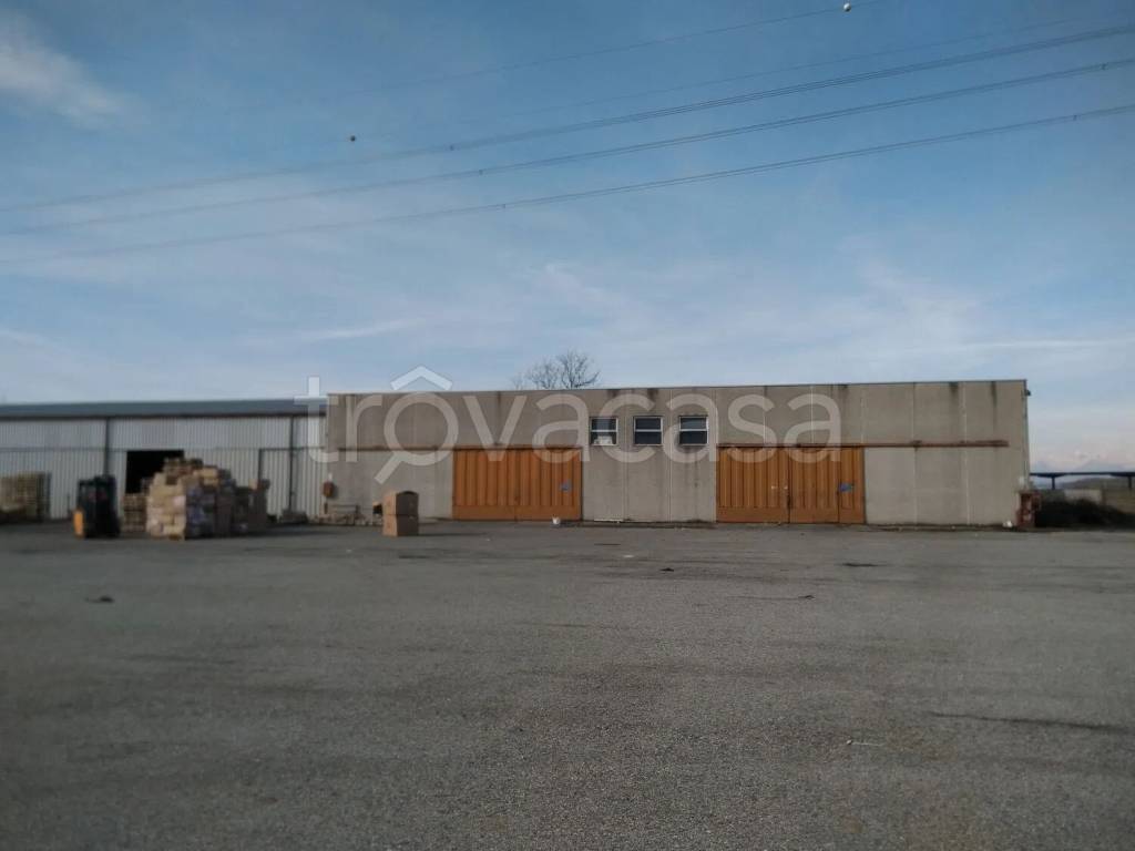 locale commerciale in affitto a Rondissone