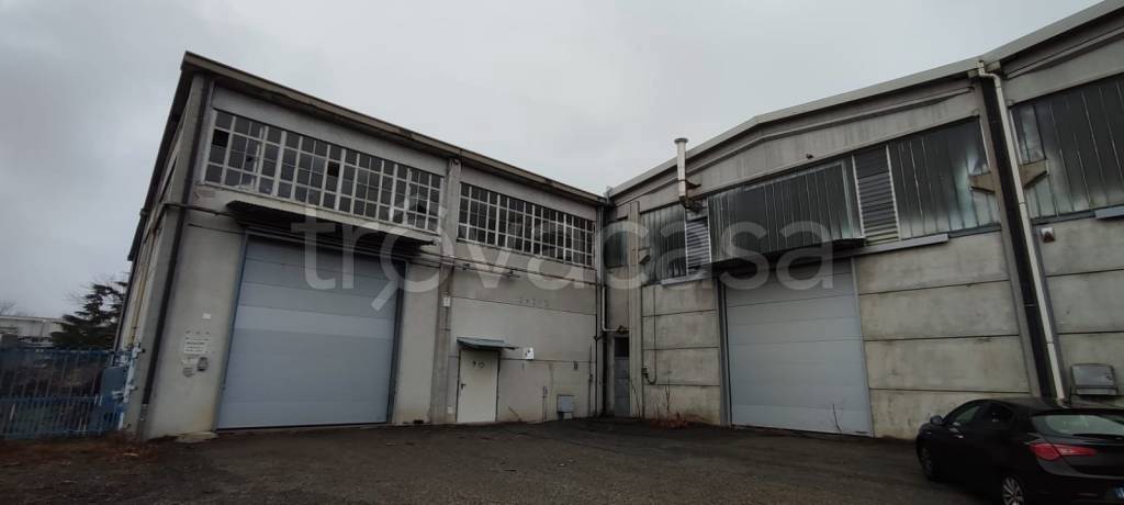 locale commerciale in affitto a Rosta