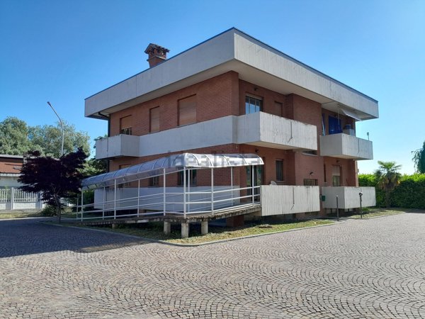 ufficio in affitto a Rosta