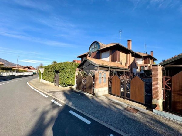 casa indipendente in affitto a Rosta