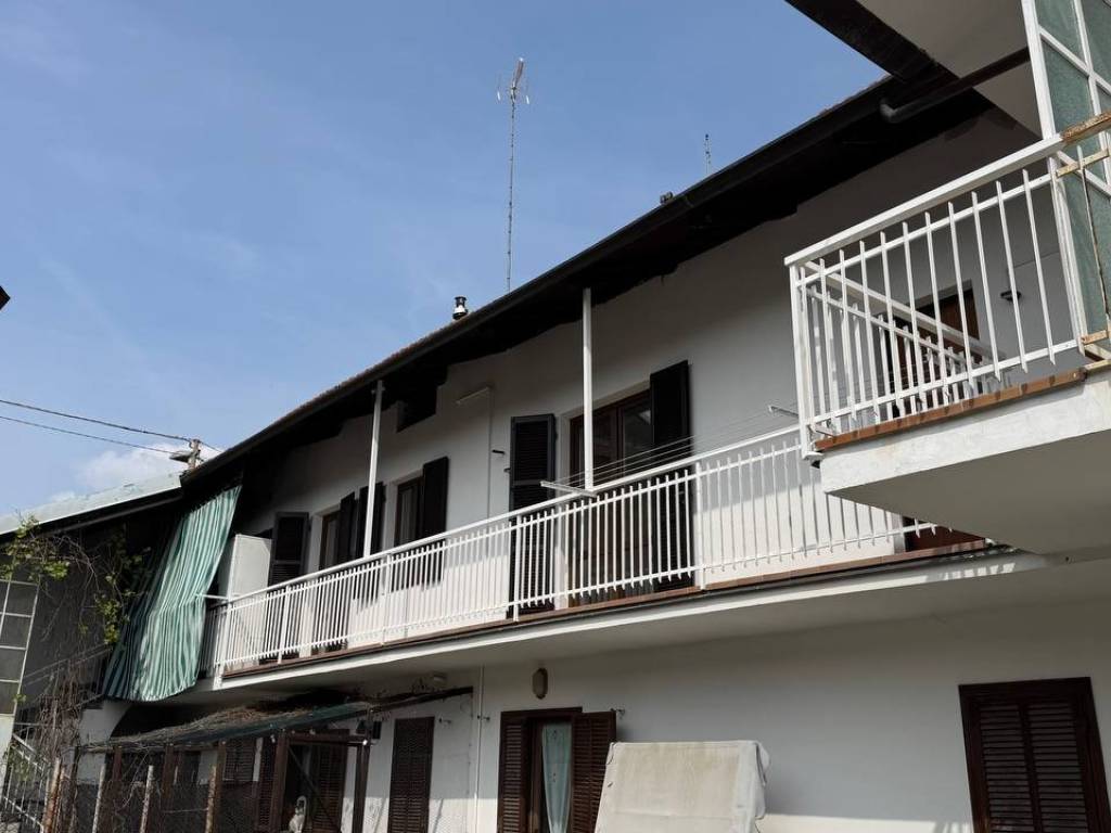 appartamento in affitto a Rosta