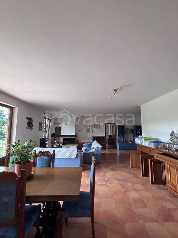 appartamento in affitto a Salerano Canavese