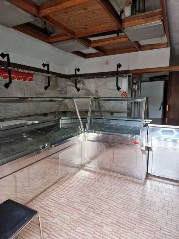 locale commerciale in affitto a San Francesco al Campo