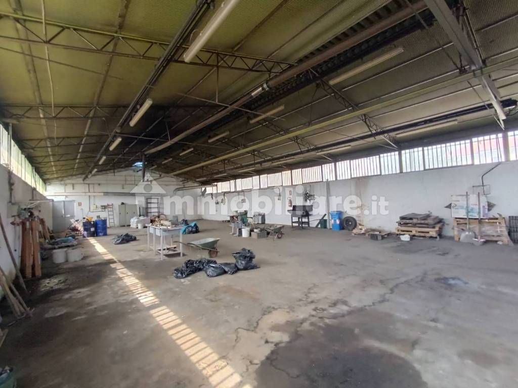 locale commerciale in affitto a San Maurizio Canavese