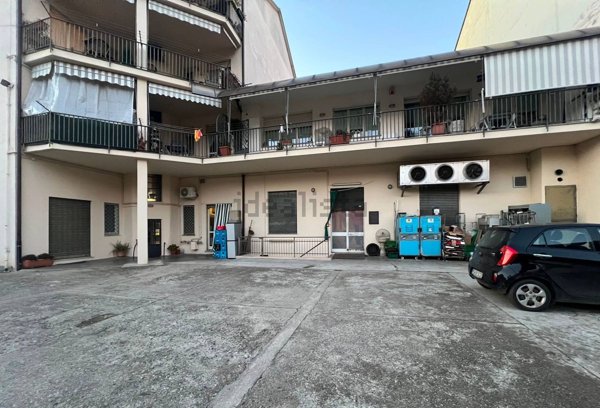 negozio in affitto a San Mauro Torinese