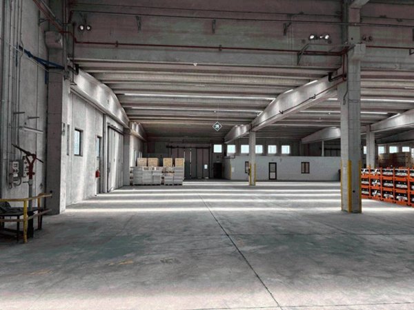 locale commerciale in affitto a San Mauro Torinese in zona Pescarito