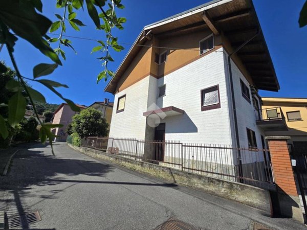 casa indipendente in affitto a San Mauro Torinese in zona Pescatori