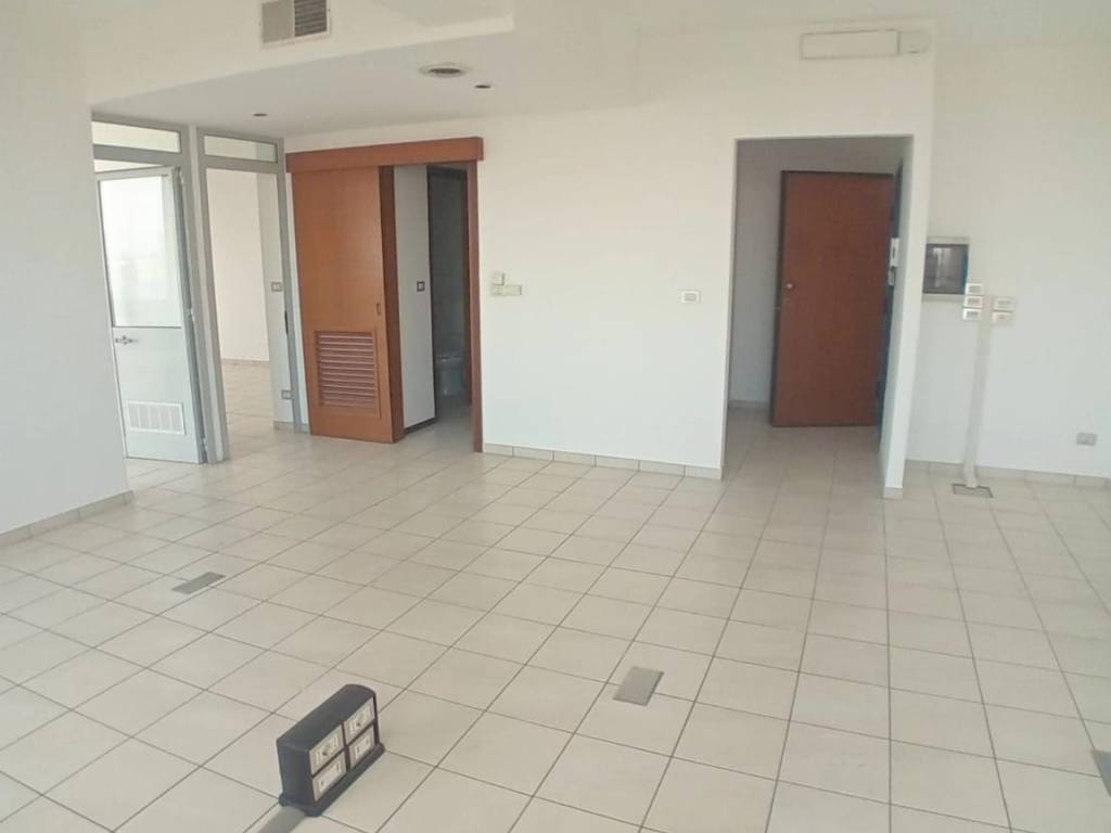 ufficio in affitto a San Mauro Torinese in zona Pescarito