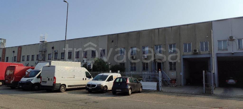 capannone in affitto a San Mauro Torinese in zona Pescarito