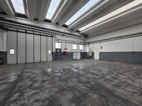 capannone in affitto a San Mauro Torinese in zona Pescarito