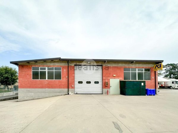 capannone in affitto ad Asola