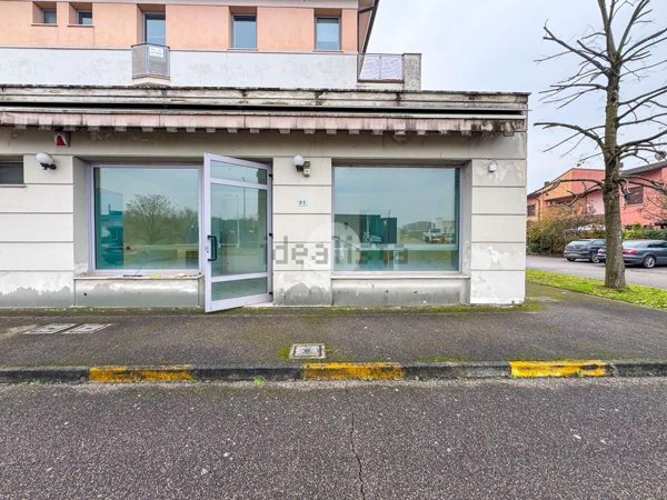 locale commerciale in affitto ad Asola