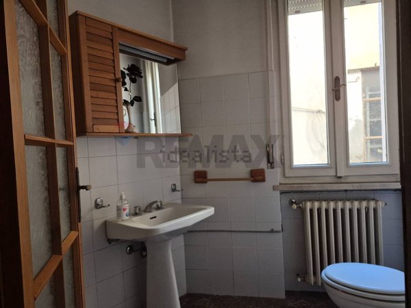 negozio in affitto ad Asola
