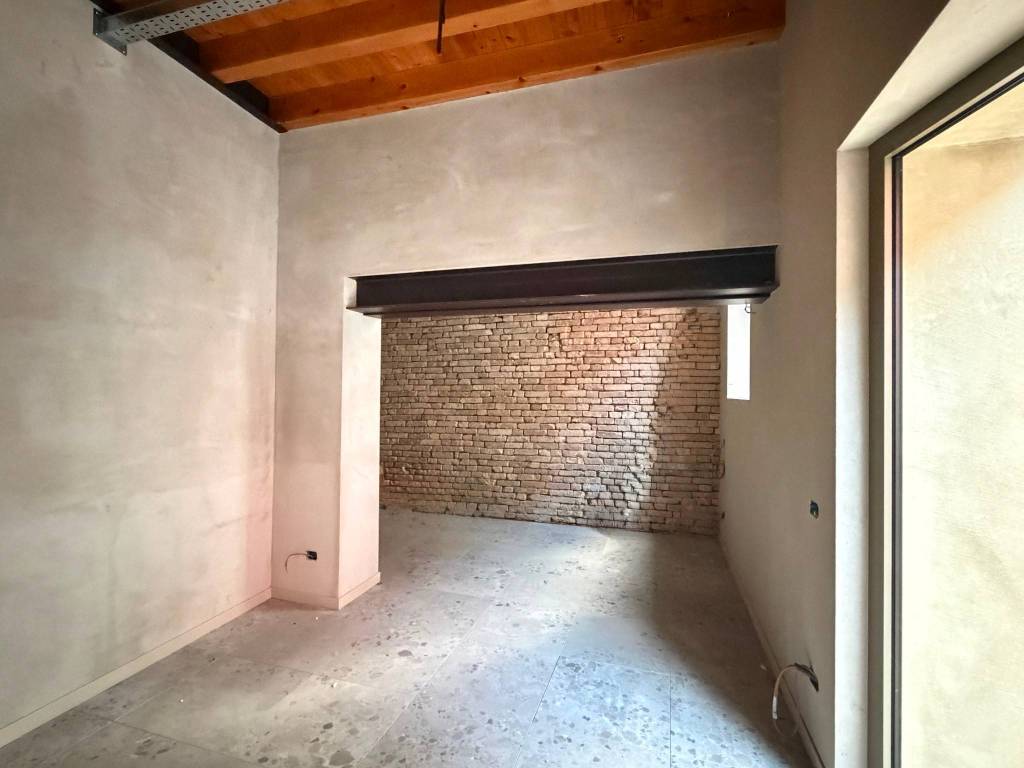 negozio in affitto ad Asola