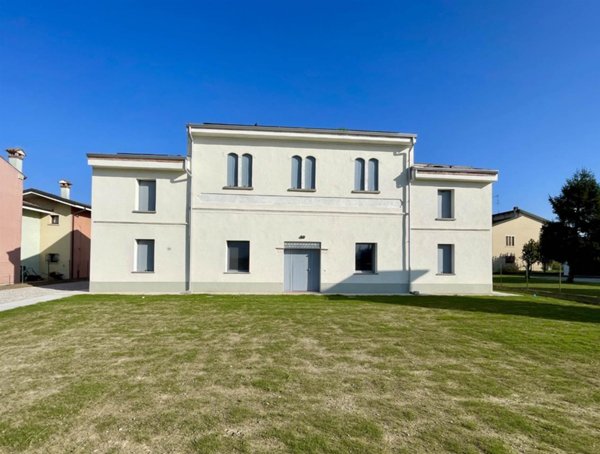 casa indipendente in affitto a Bagnolo San Vito in zona San Biagio