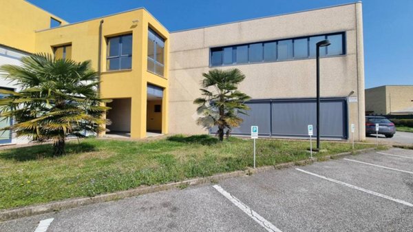 ufficio in affitto a Bagnolo San Vito in zona San Biagio