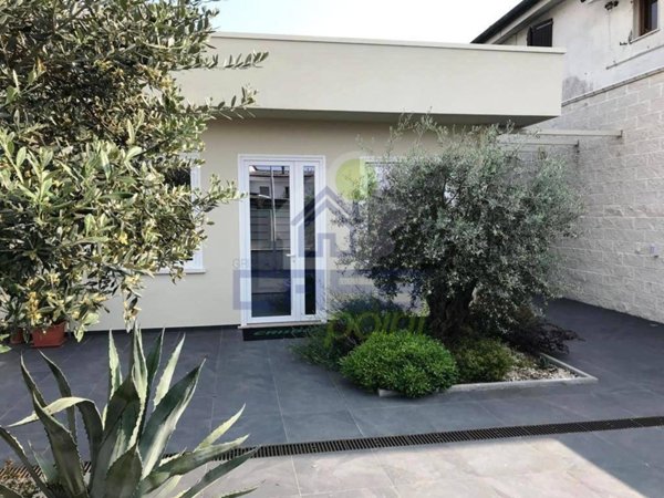 negozio in affitto a Canneto sull'Oglio