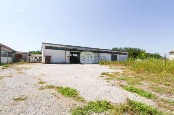 capannone in affitto a Canneto sull'Oglio