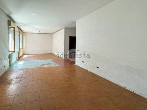 locale commerciale in affitto a Castel Goffredo
