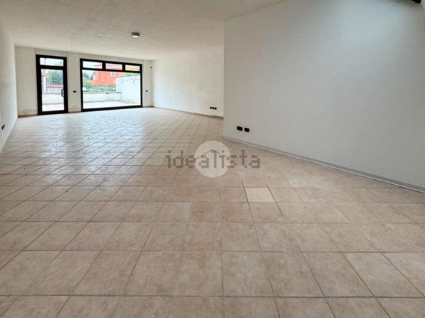 locale commerciale in affitto a Castel Goffredo