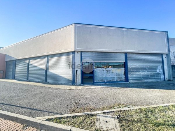 negozio in affitto a Castiglione delle Stiviere