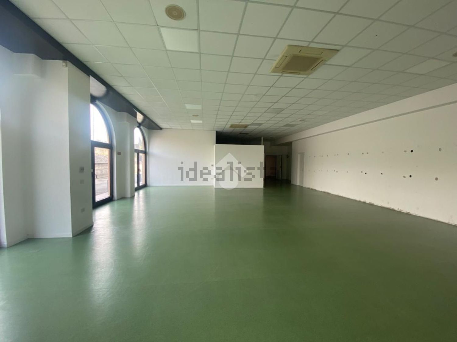 locale commerciale in affitto a Castiglione delle Stiviere