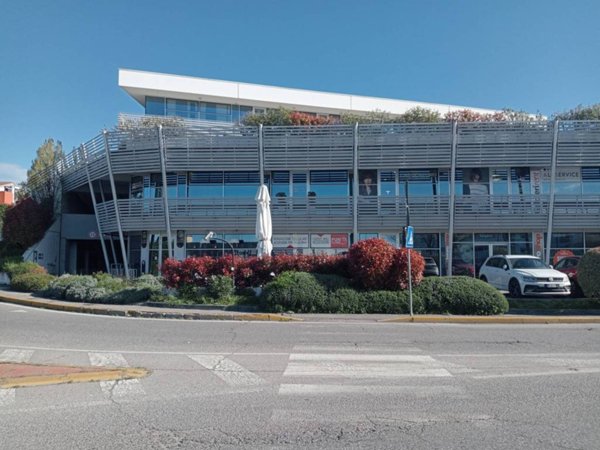 negozio in affitto a Castiglione delle Stiviere