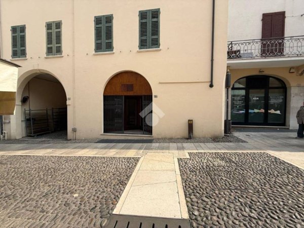 negozio in affitto a Castiglione delle Stiviere