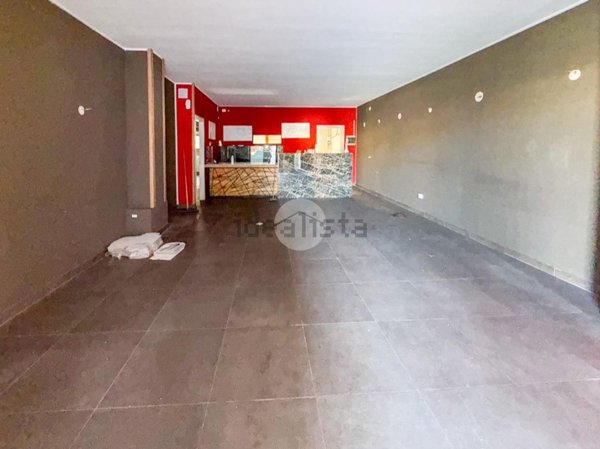 locale commerciale in affitto a Castiglione delle Stiviere