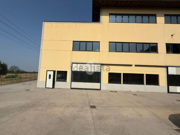 locale di sgombero in affitto a Castiglione delle Stiviere