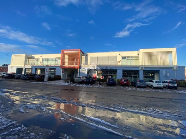locale commerciale in affitto a Castiglione delle Stiviere