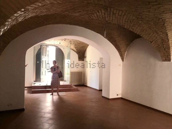 negozio in affitto a Castiglione delle Stiviere