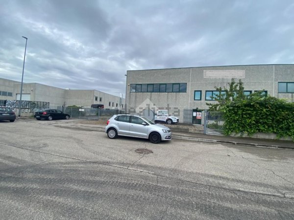 capannone in affitto a Castiglione delle Stiviere