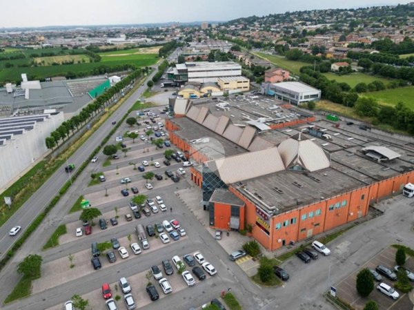 negozio in affitto a Castiglione delle Stiviere