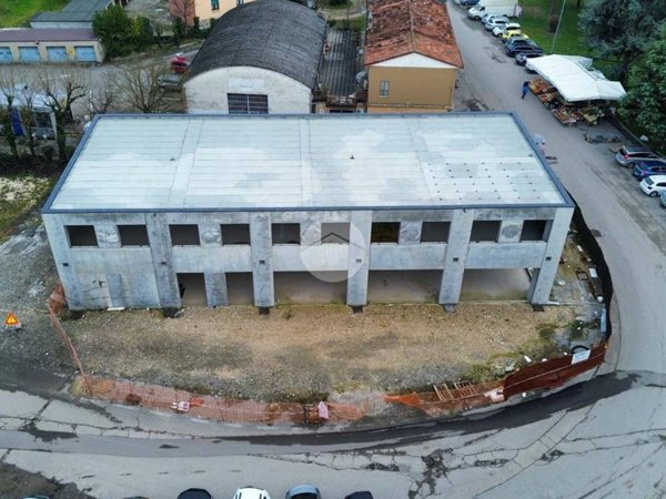 negozio in affitto a Castiglione delle Stiviere