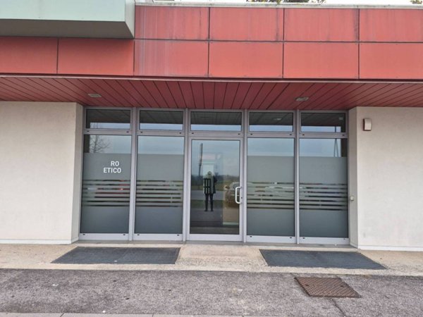 negozio in affitto a Castiglione delle Stiviere