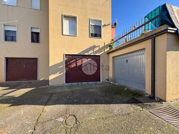 locale di sgombero in affitto a Castiglione delle Stiviere