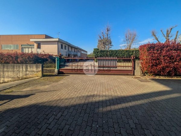 capannone in affitto a Castiglione delle Stiviere