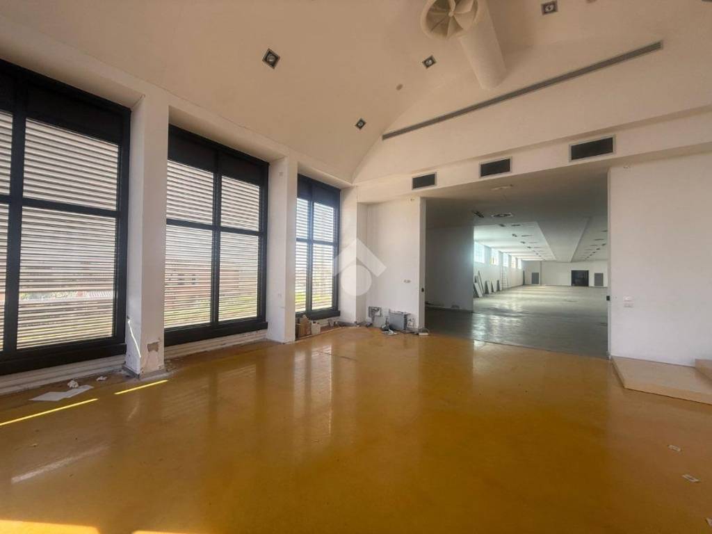 capannone in affitto a Castiglione delle Stiviere