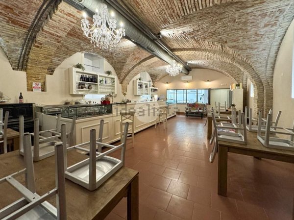 locale commerciale in affitto a Castiglione delle Stiviere