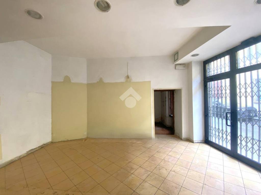 negozio in affitto a Castiglione delle Stiviere