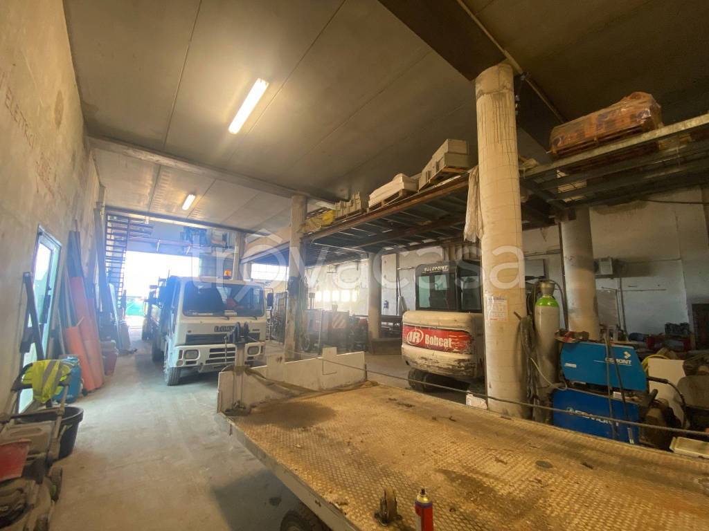 locale commerciale in affitto a Goito in zona Cerlongo