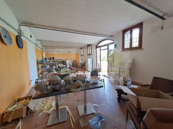 negozio in affitto a Goito in zona Cerlongo