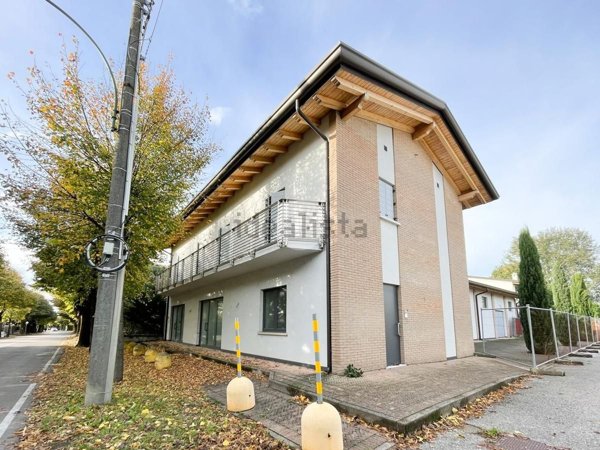 locale commerciale in affitto a Guidizzolo