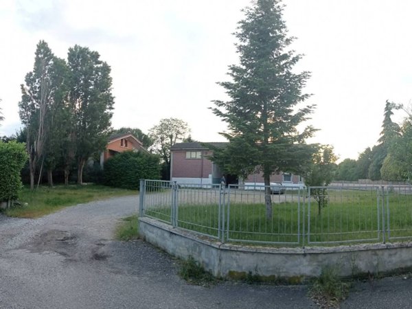 locale commerciale in affitto a Guidizzolo