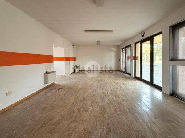 locale commerciale in affitto a Guidizzolo