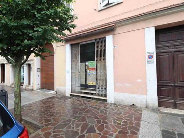 negozio in affitto a Mantova