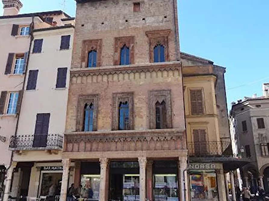 negozio in affitto a Mantova